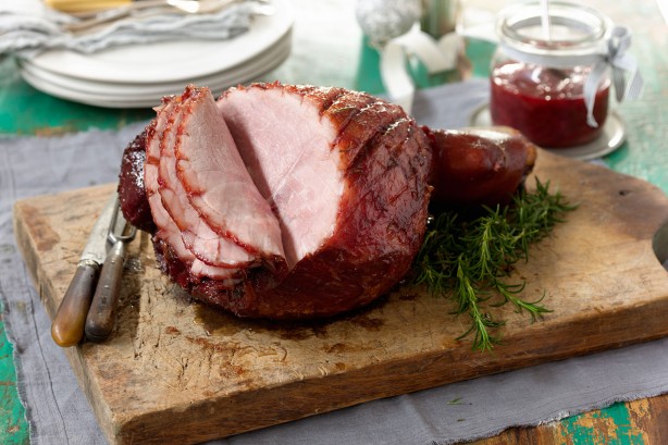 Top 6 Wines to Enjoy with Your Delicious Ham