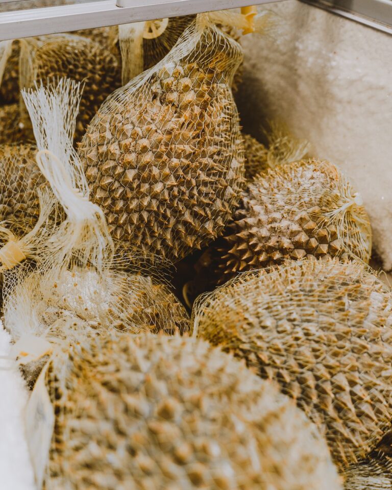 What does durian Taste Like?