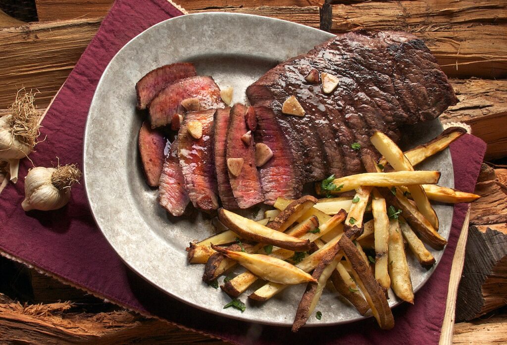 The Perfect Pair: A Guide to Pairing Wine with Steak