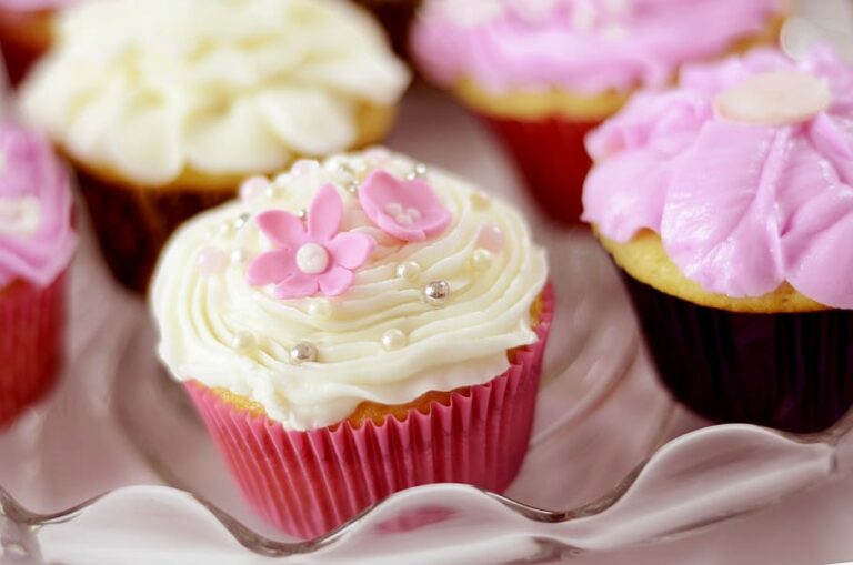 5 Surprising Substitutes For Cupcake Liners